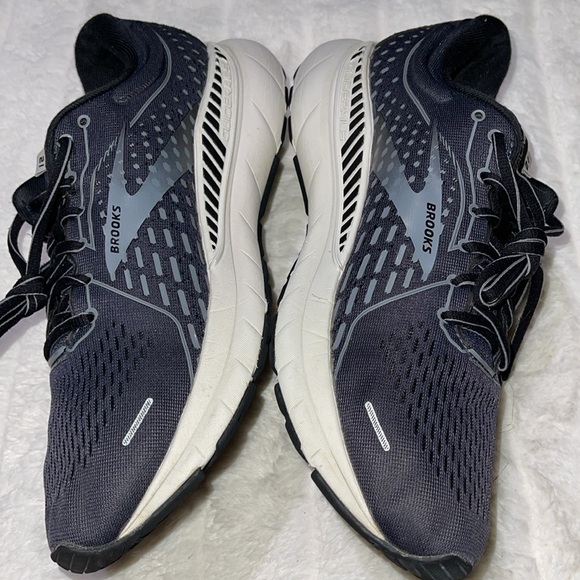 Brooks Adrenaline 21 - Picture 4 of 9